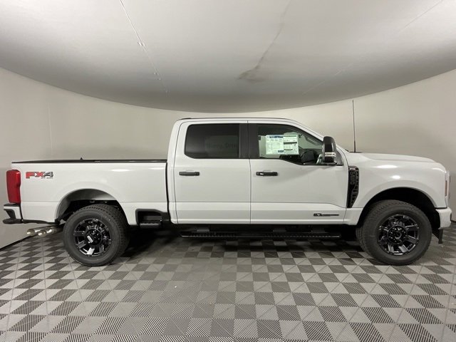 New 2026 Ford F250 XL image 2