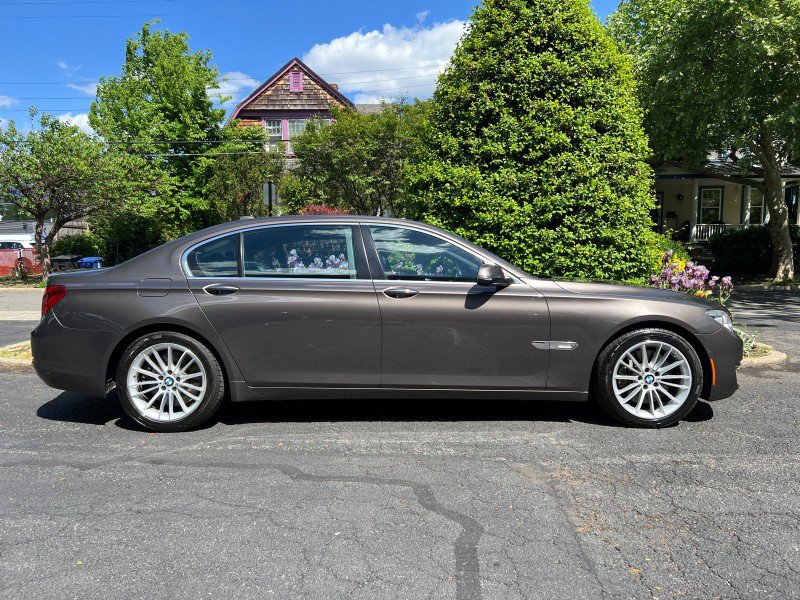 Used 2015 BMW 750Li xDrive AWD/4WD image 6