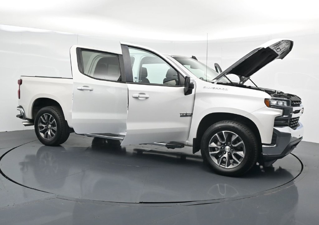 Used 2020 Chevrolet Silverado 1500 LT w/ Texas Edition RWD image 32