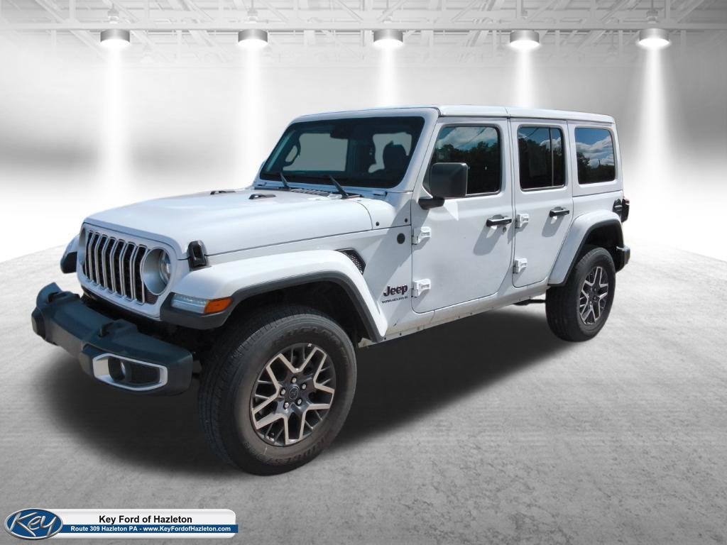 Used 2025 Jeep Wrangler Unlimited Sahara AWD/4WD image 5