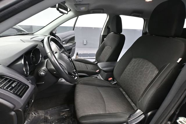 Used 2020 Mitsubishi Outlander Sport SE AWD/4WD image 21