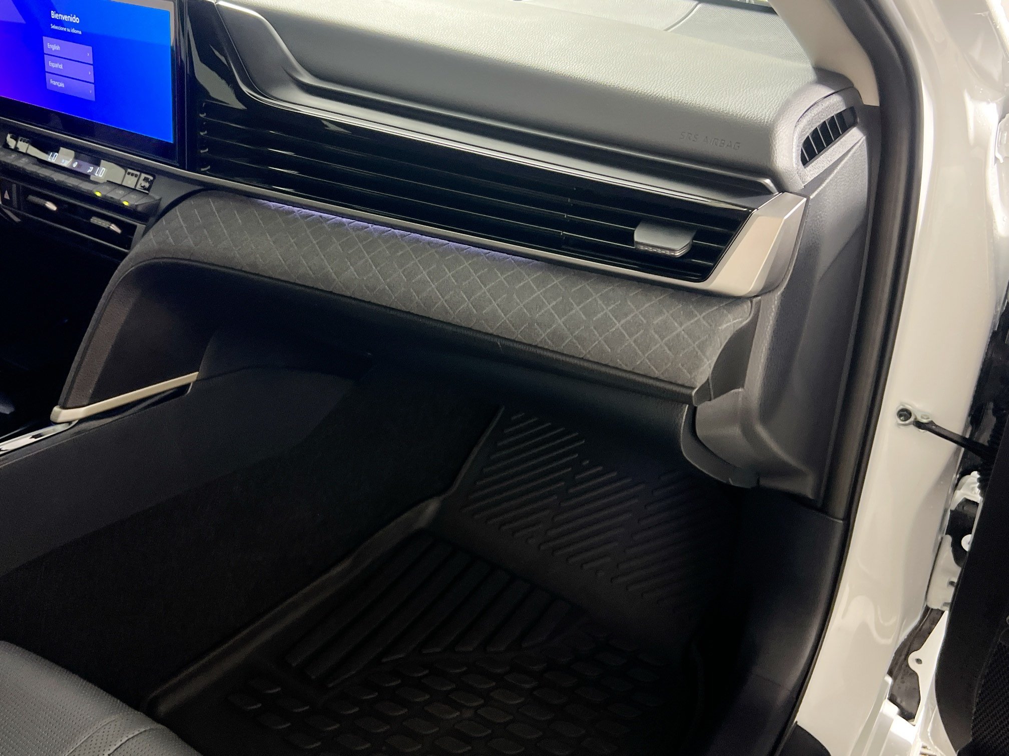 Used 2025 Toyota Camry XLE FWD image 34