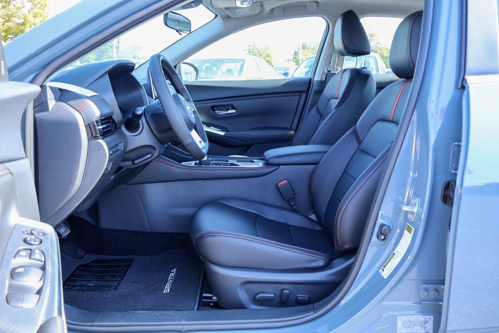 New 2025 Nissan Sentra SR image 7
