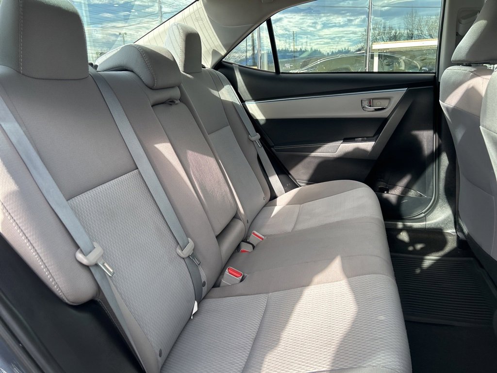 Used 2016 Toyota Corolla LE image 12