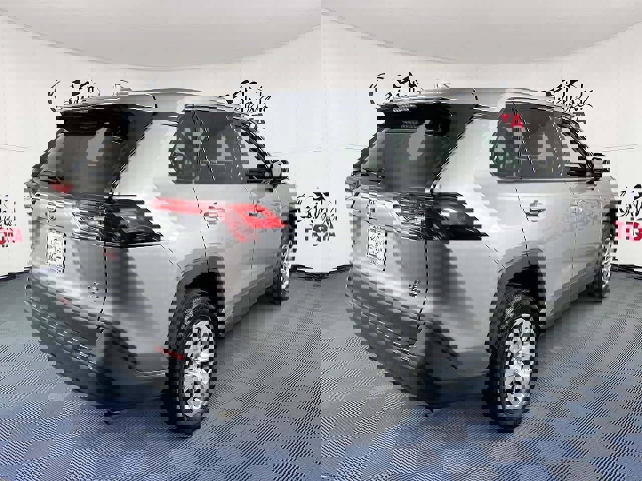 Used 2024 Toyota RAV4 LE image 7