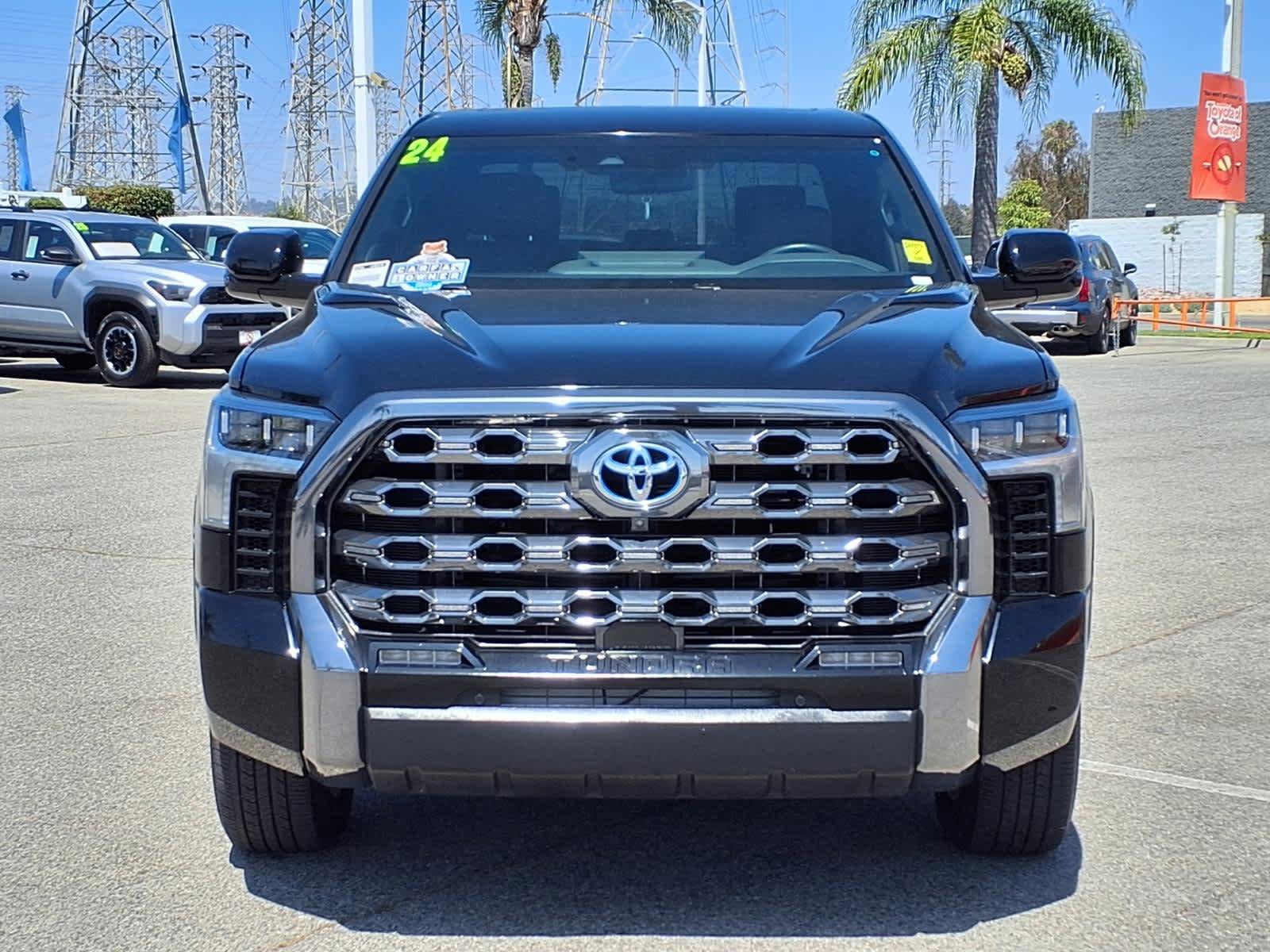 Used 2024 Toyota Tundra Platinum AWD/4WD image 2
