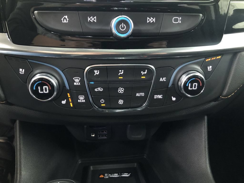 Used 2020 Chevrolet Traverse Premier w/ Redline Edition AWD/4WD image 19