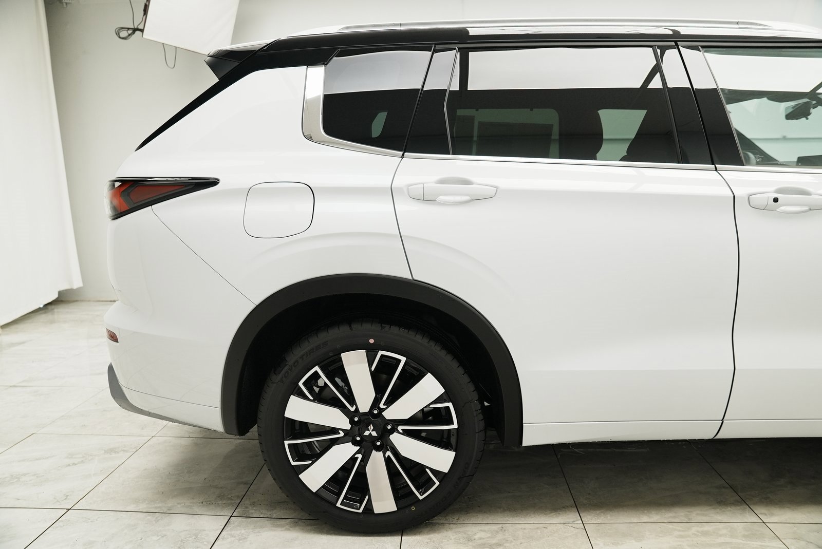 New 2025 Mitsubishi Outlander SEL image 11