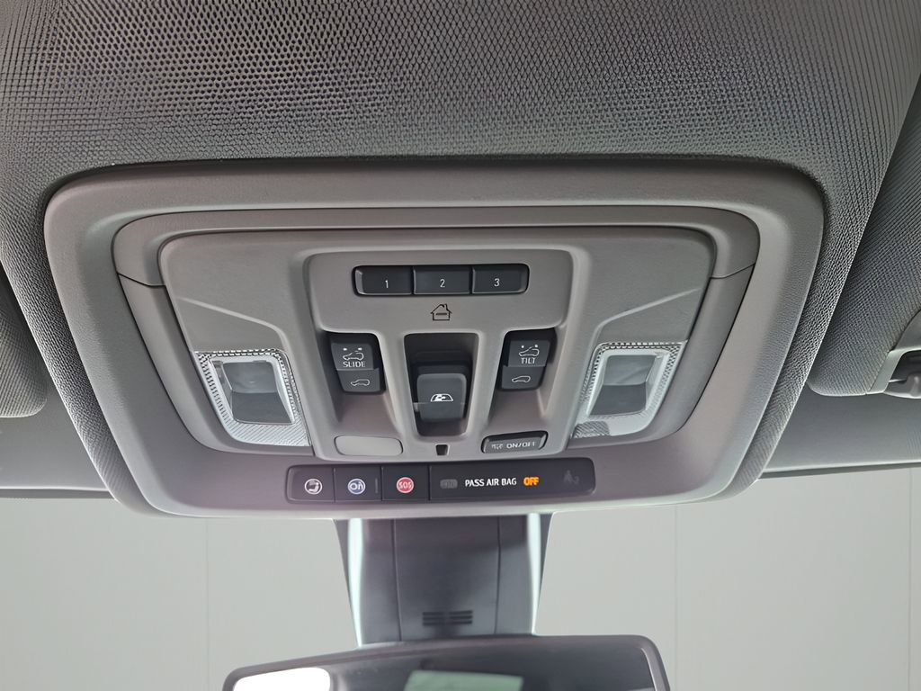 Used 2022 GMC Sierra 1500 SLT image 42