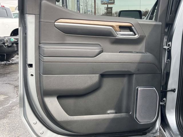 Used 2023 Chevrolet Silverado 1500 High Country w/ High Country Premium Package image 17