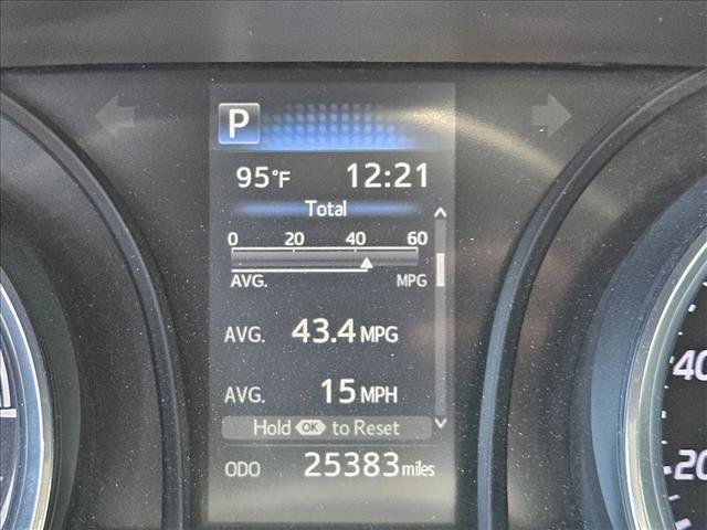 Used 2020 Toyota Camry LE FWD image 10