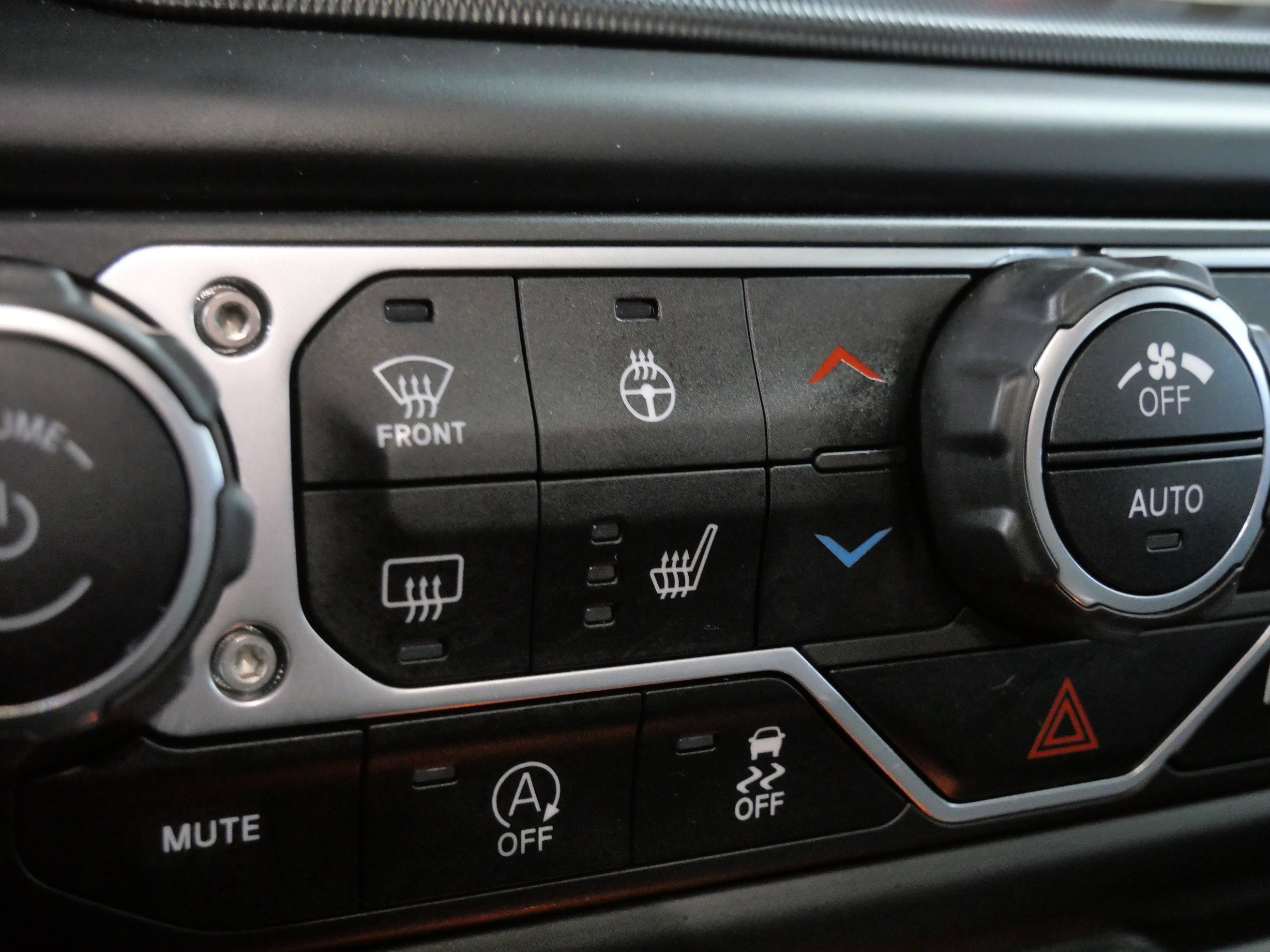 Used 2021 Jeep Wrangler Unlimited Rubicon w/ Dual Top Group image 30