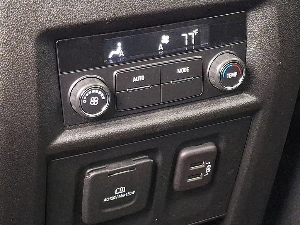 Certified 2023 Chevrolet Traverse RS image 12