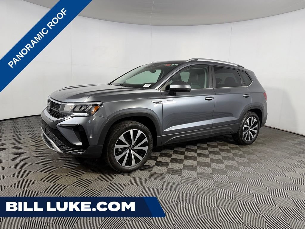 Used 2023 Volkswagen Taos SE w/ Panoramic Sunroof Package