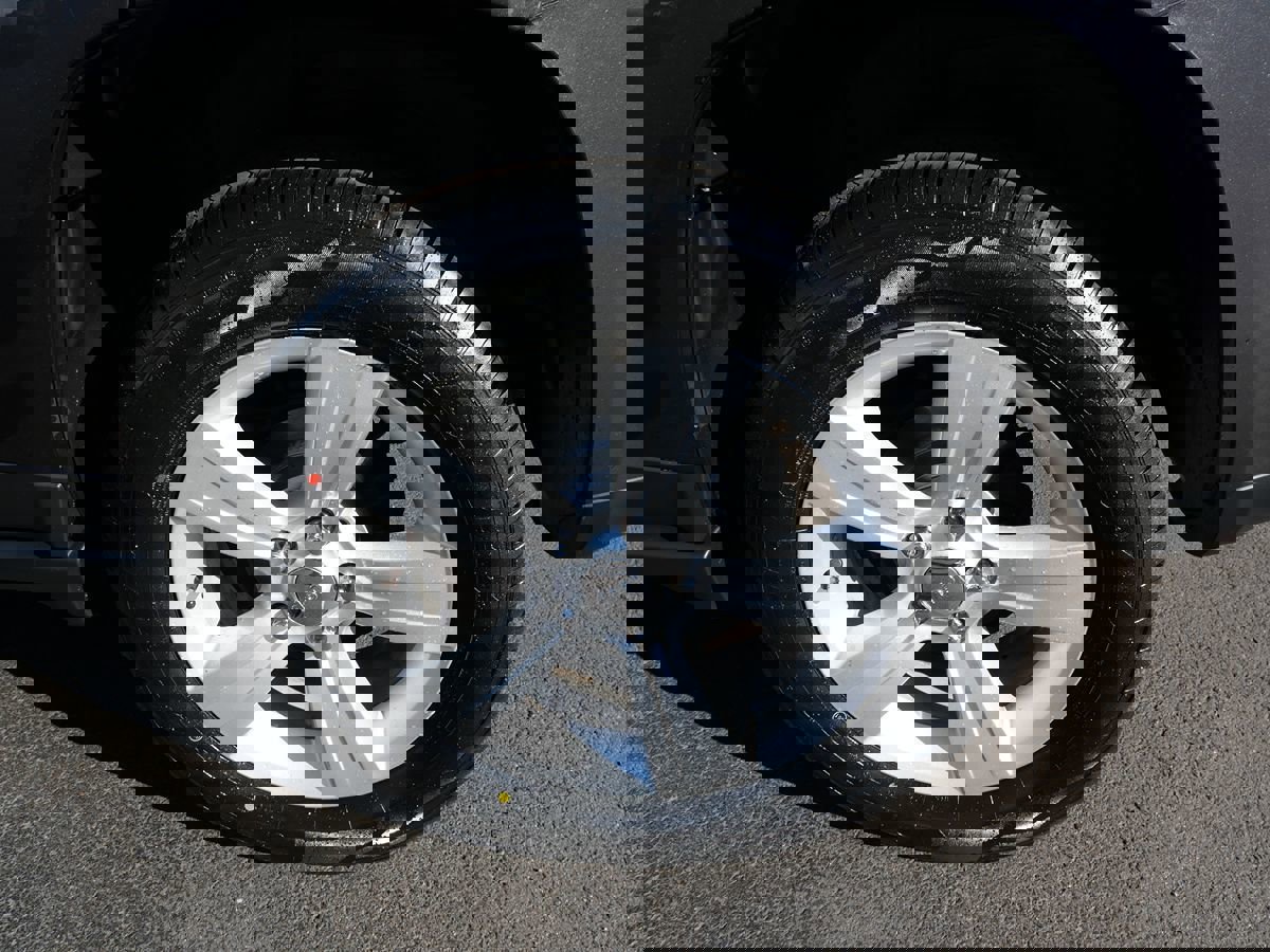 Used 2017 Jeep Compass Latitude image 35