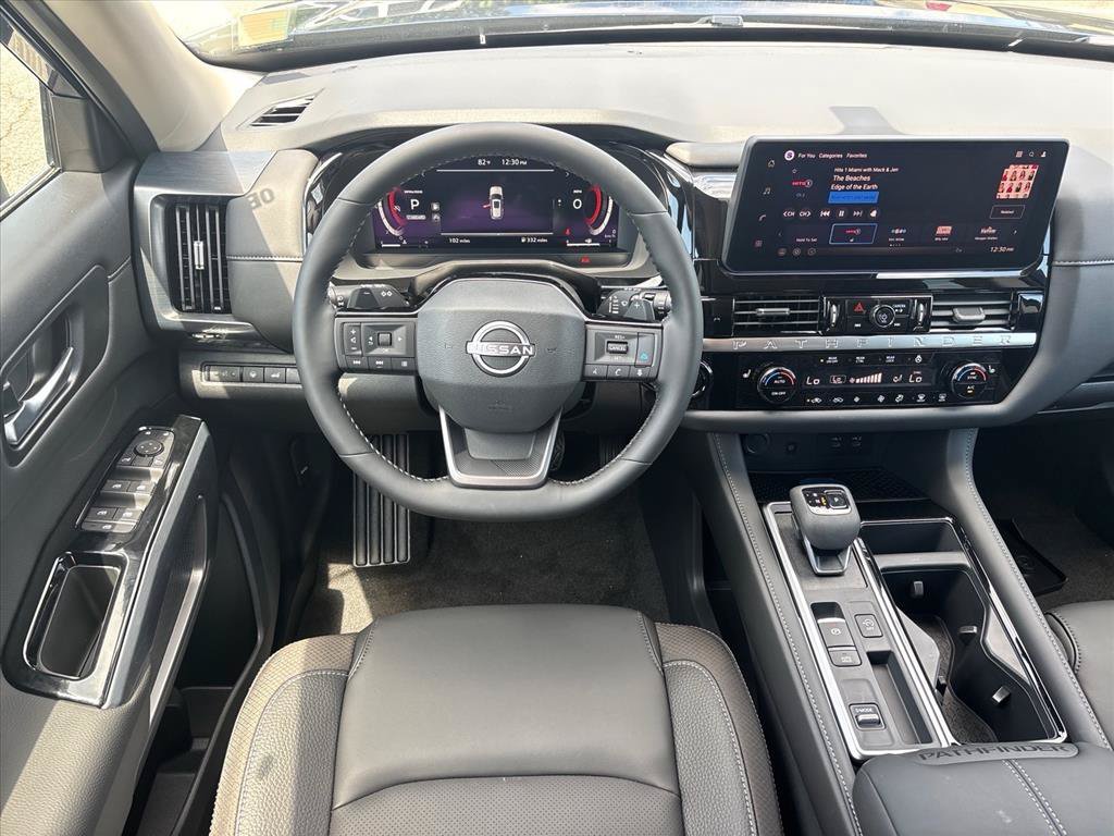 New 2026 Nissan Pathfinder SL FWD image 4