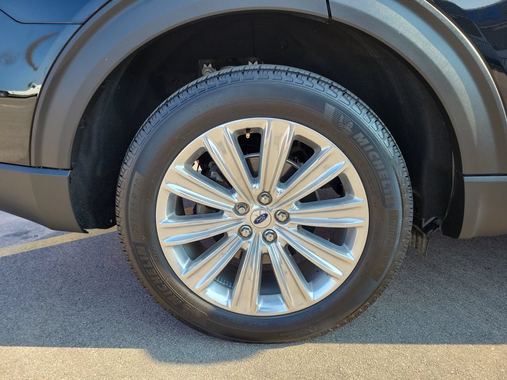 Used 2024 Ford Explorer Limited w/ Equipment Group 301A AWD/4WD image 5