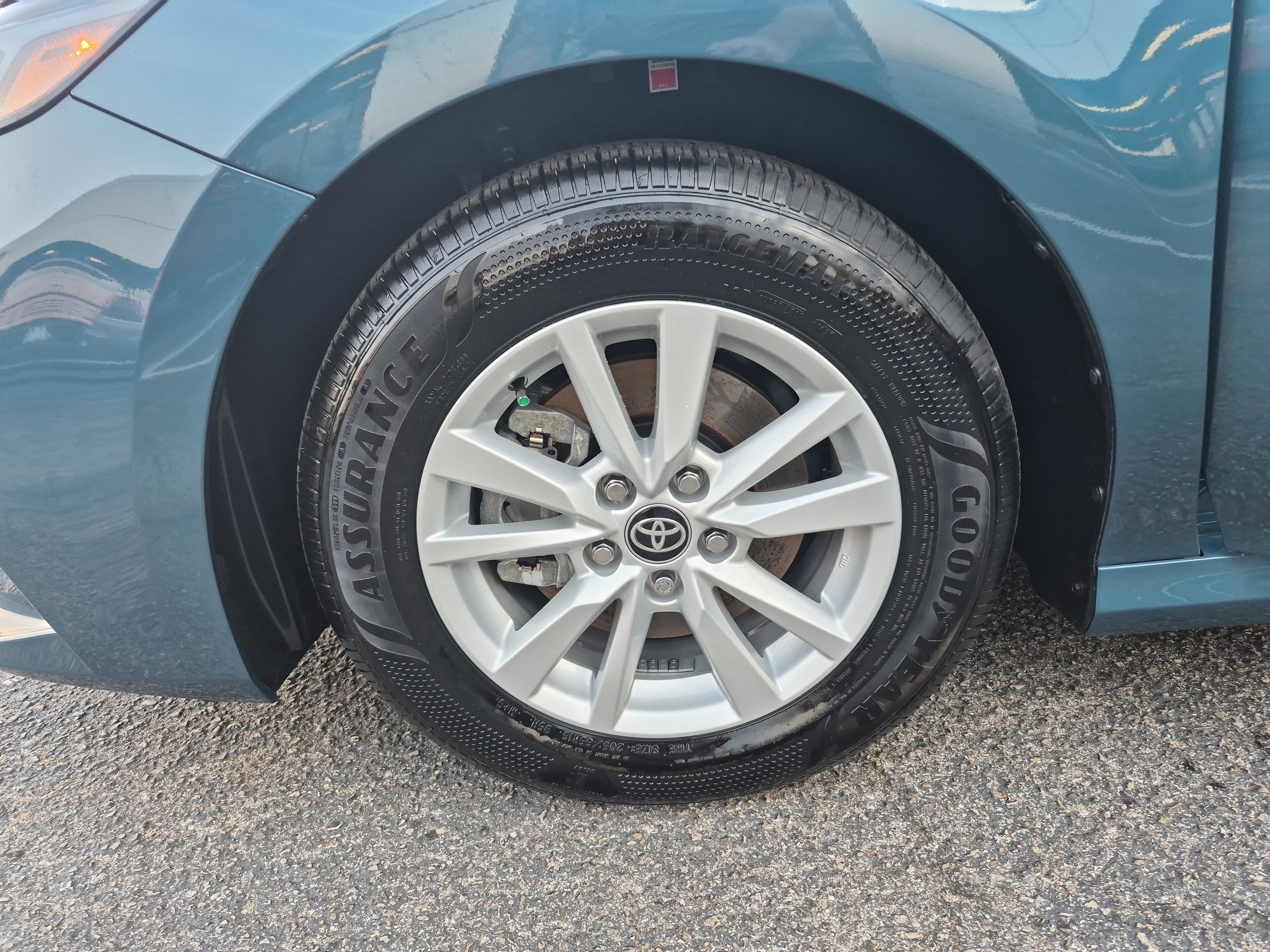 Used 2026 Toyota Camry LE image 9