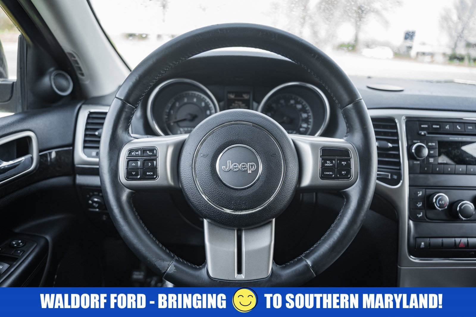 Used 2012 Jeep Grand Cherokee Laredo w/ Laredo E Group image 26