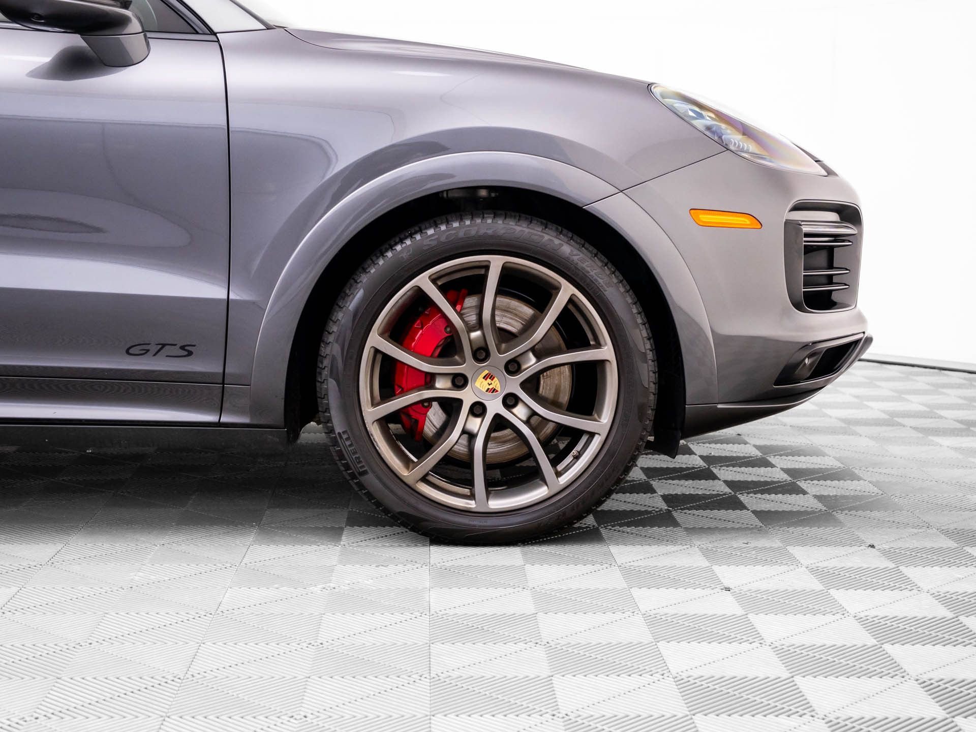 Used 2021 Porsche Cayenne GTS image 36