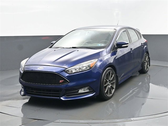 Used 2017 Ford Focus ST image 2