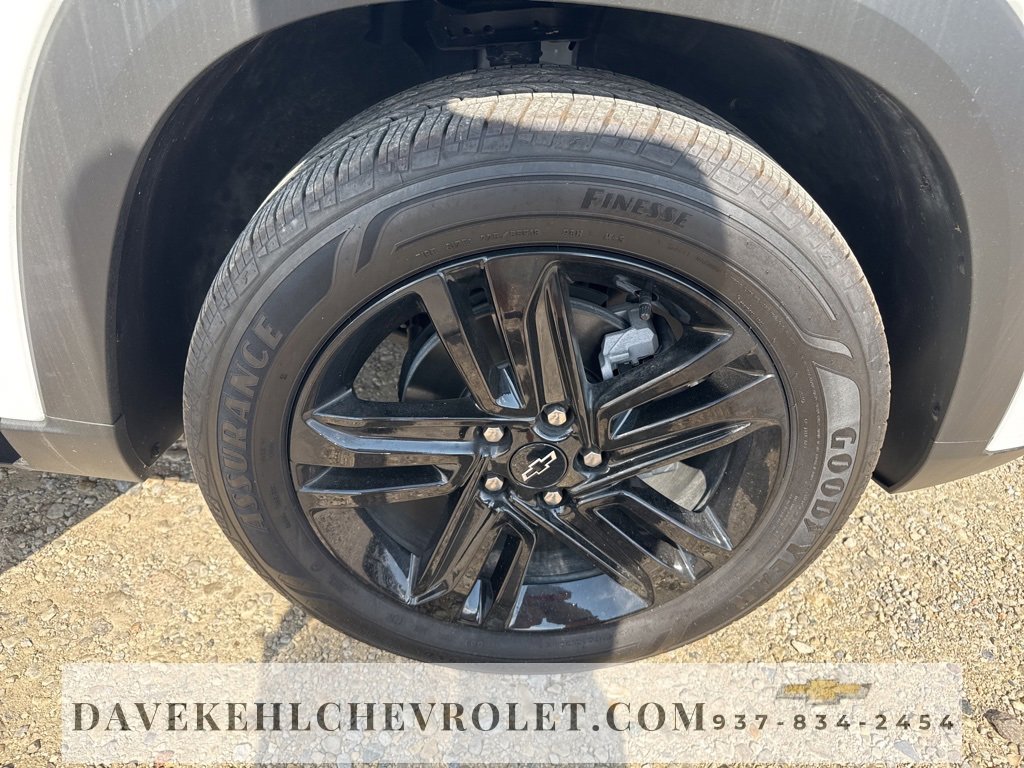 Used 2025 Chevrolet Trax ACTIV w/ Sunroof Package image 38