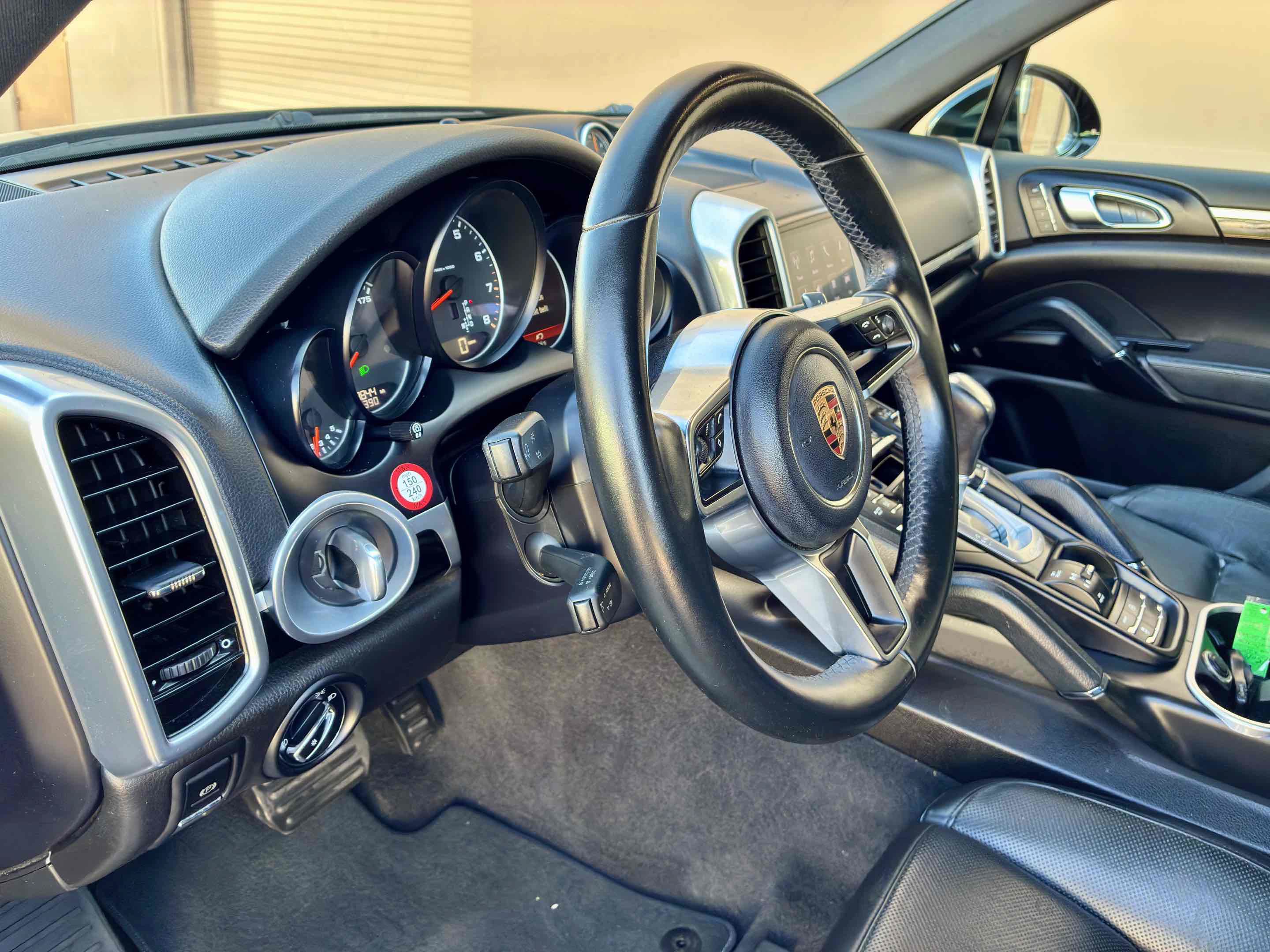 Used 2017 Porsche Cayenne AWD/4WD image 48