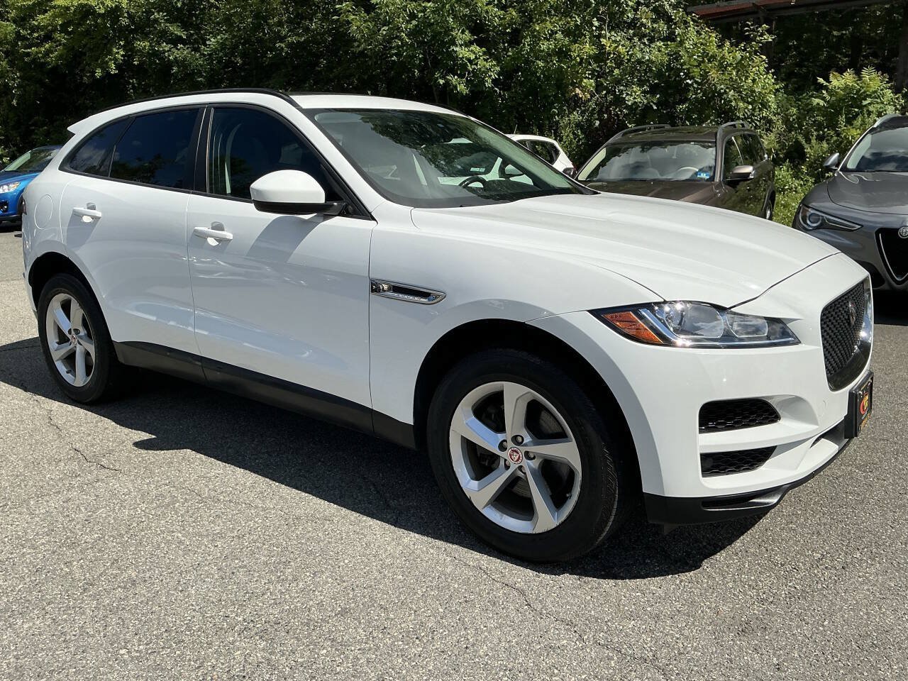 Used 2018 Jaguar F-PACE Premium AWD/4WD image 4