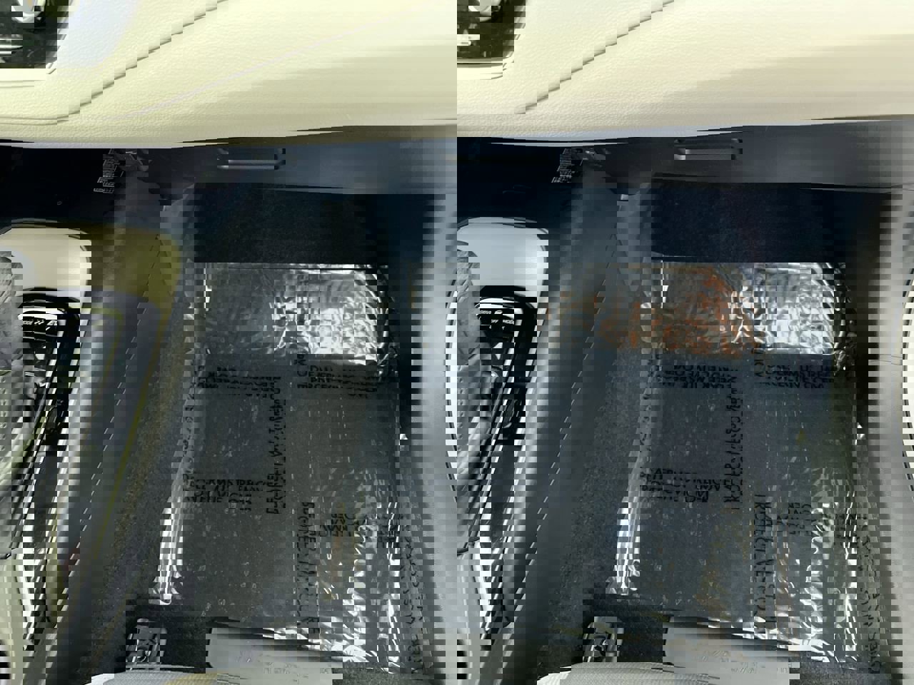 Used 2025 Toyota Corolla LE image 32