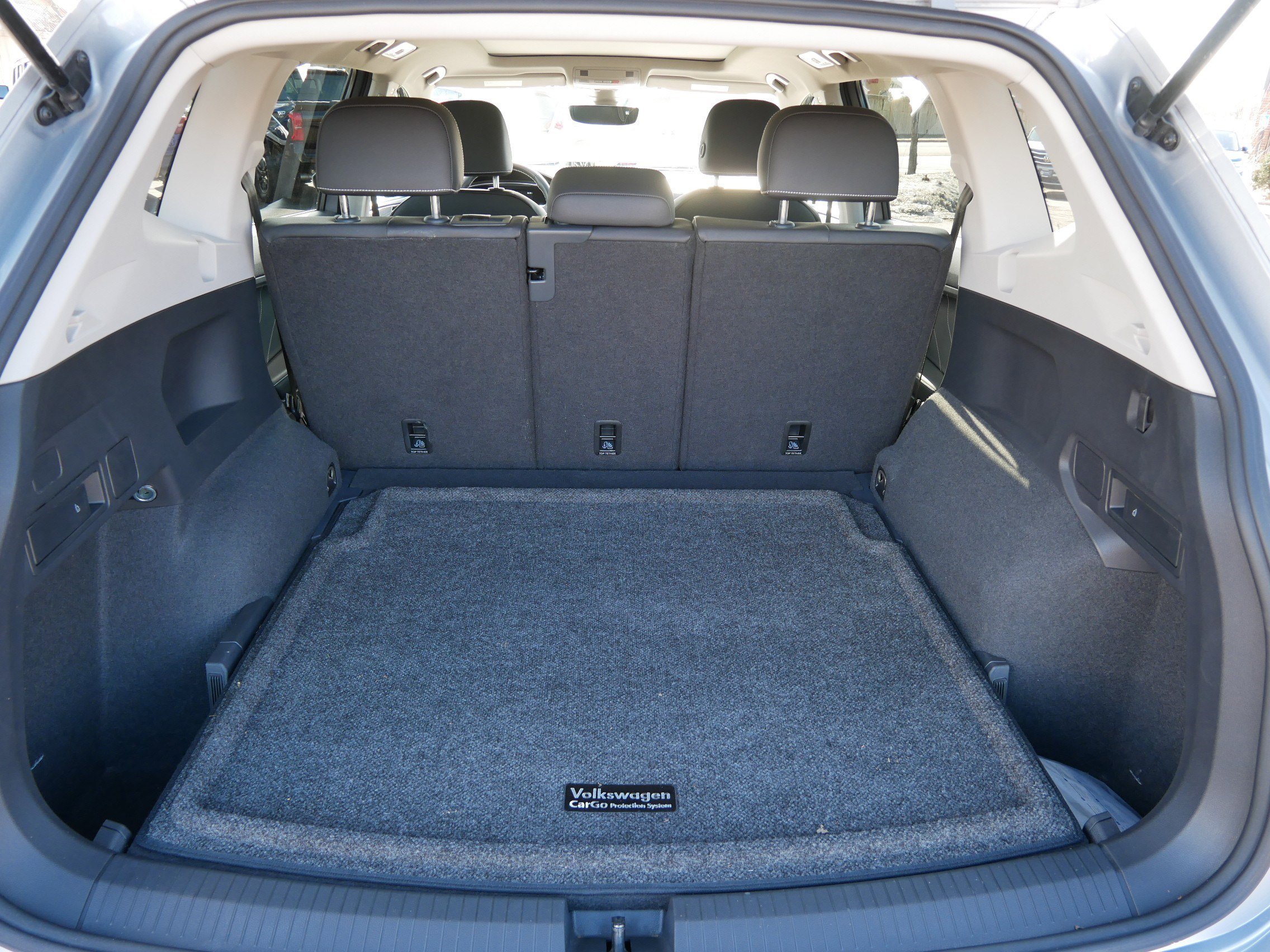 Certified 2023 Volkswagen Tiguan SE w/ Panoramic Sunroof Package image 18