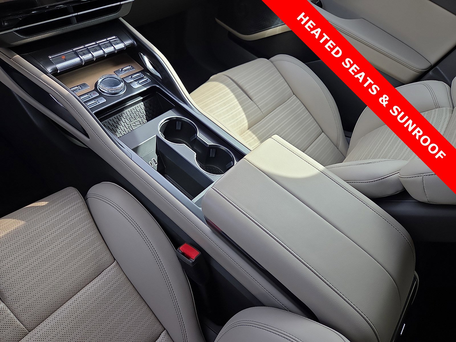 Used 2025 Lincoln Nautilus Reserve image 25