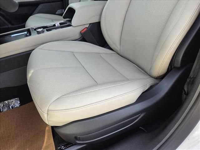 New 2026 Lincoln Corsair Grand Touring w/ Rear Removable Package Tray AWD/4WD image 6
