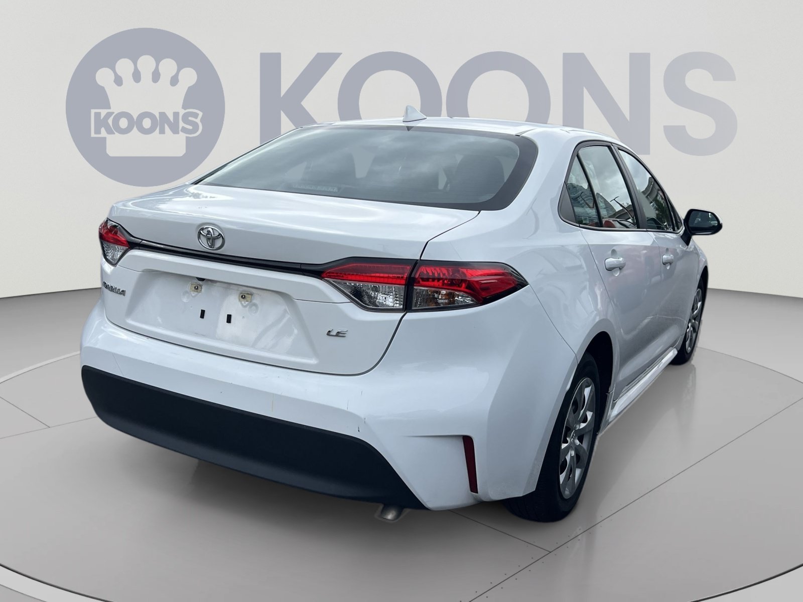 Used 2025 Toyota Corolla LE FWD image 5