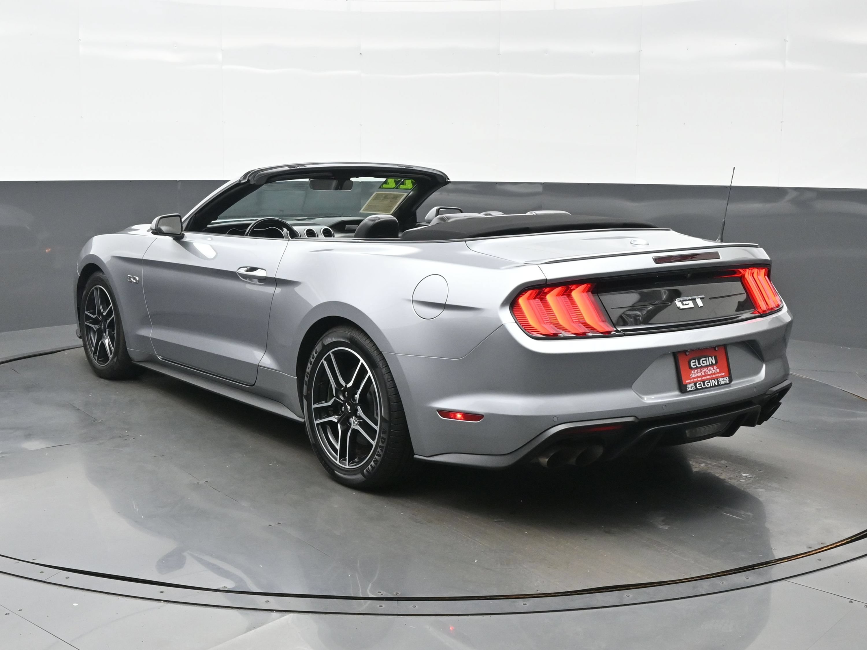 Used 2022 Ford Mustang GT Premium w/ Equipment Group 401A RWD image 4