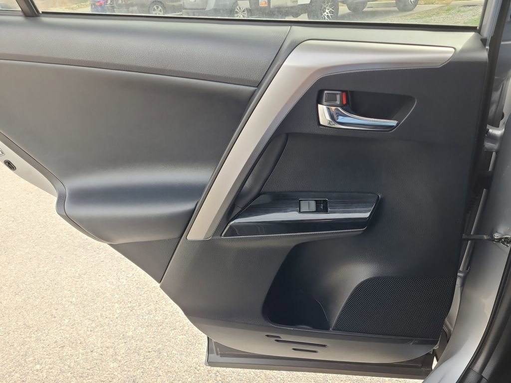 Used 2017 Toyota RAV4 Limited w/ Advanced Technology Package AWD/4WD image 29