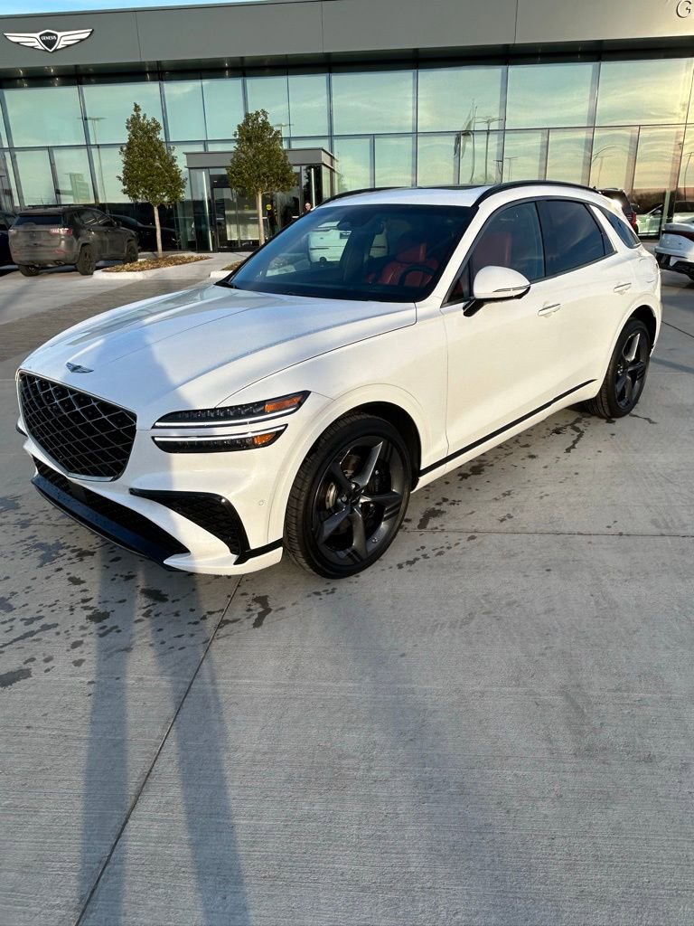 Used 2026 Genesis GV70 3.5T Sport Prestige image 3