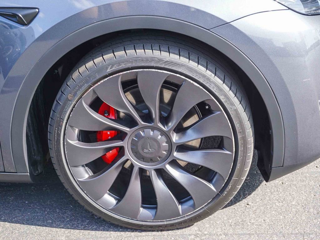 Used 2023 Tesla Model Y Performance AWD/4WD image 10