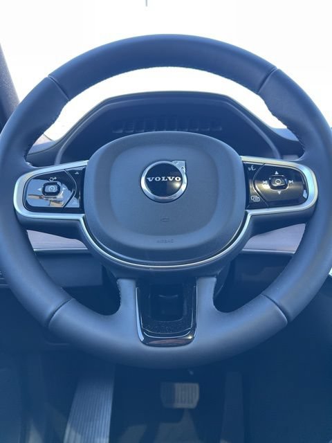 New 2026 Volvo XC90 B5 Core AWD/4WD image 11