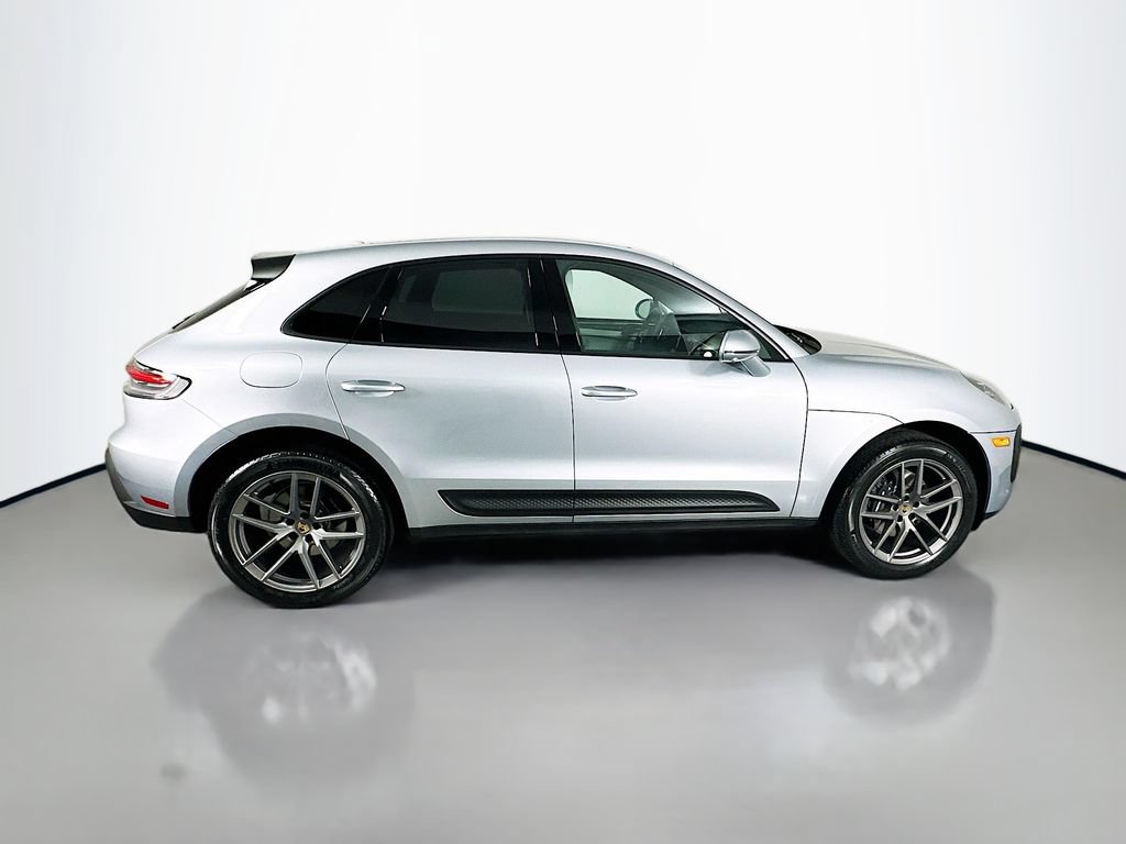 New 2025 Porsche Macan AWD/4WD image 8