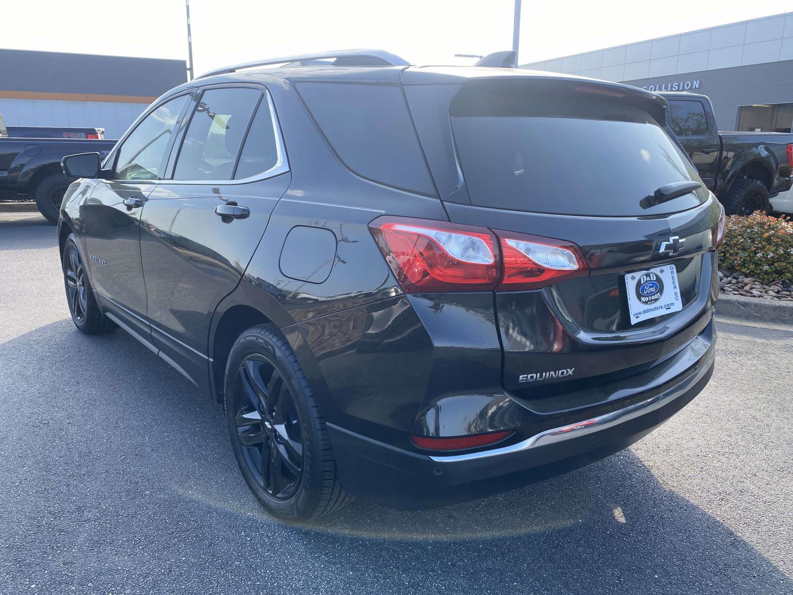 Used 2020 Chevrolet Equinox LT w/ Midnight Edition image 5