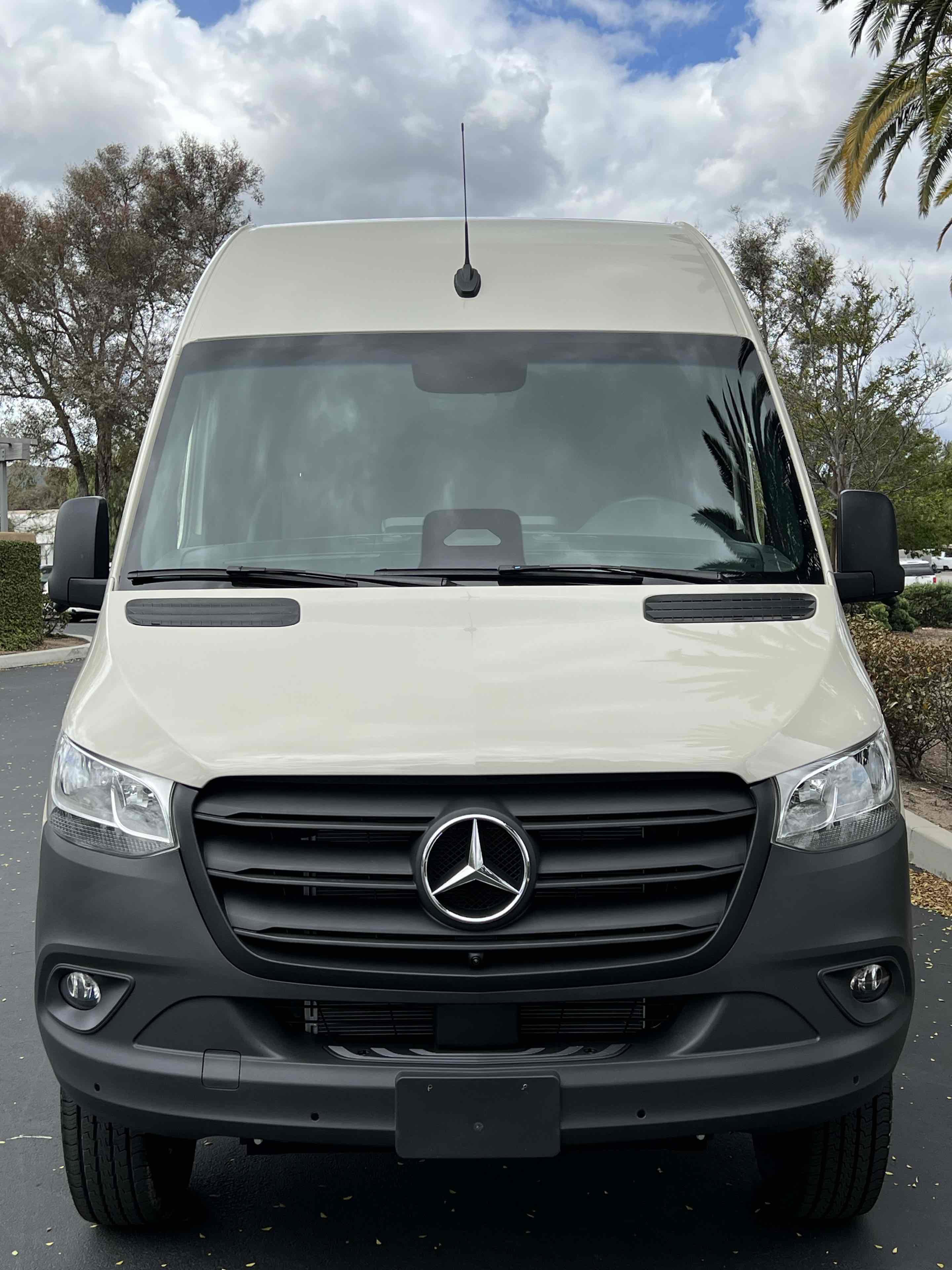 Used 2025 Mercedes-Benz Sprinter 2500 image 45