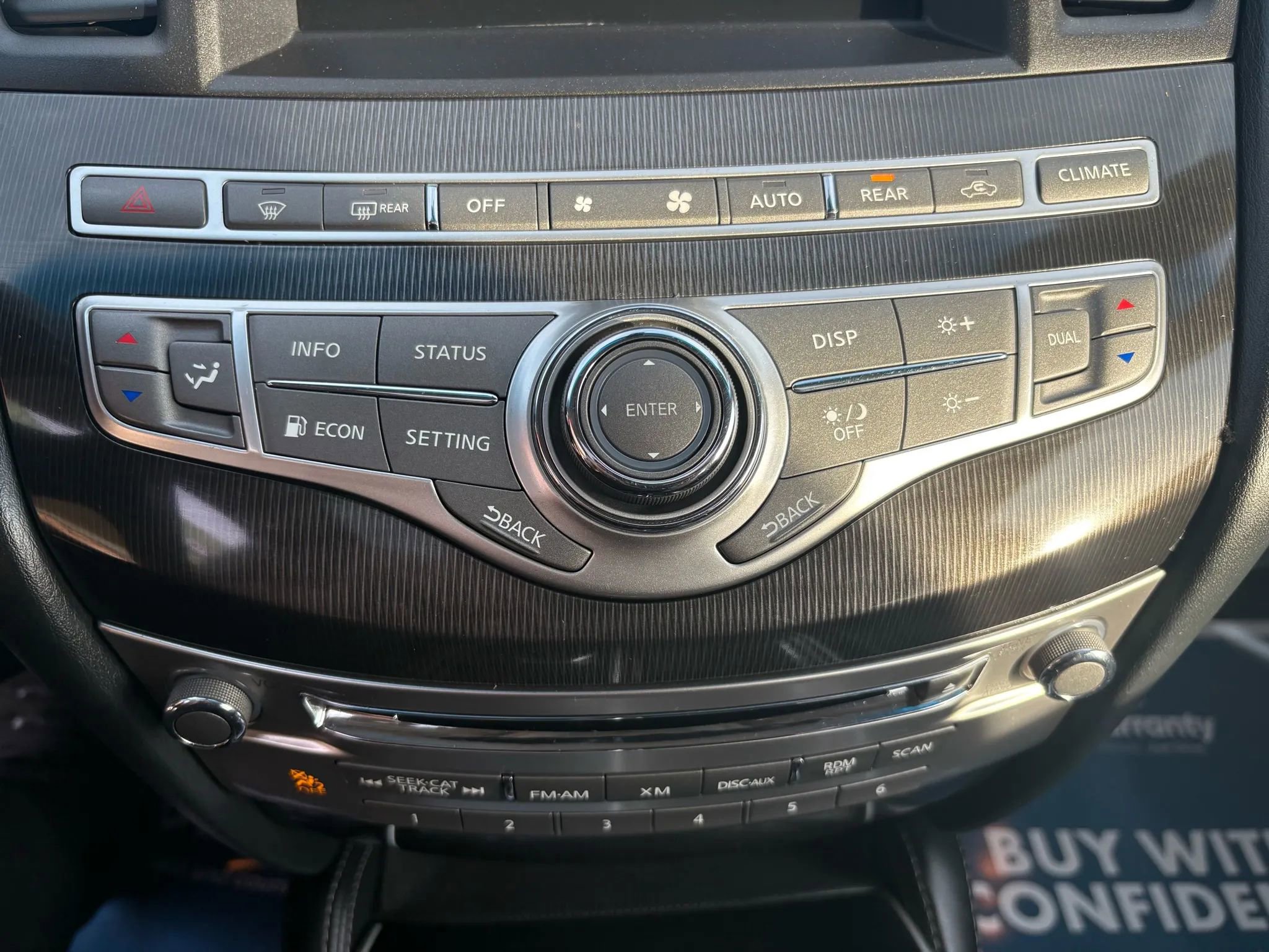 Used 2016 INFINITI QX60 3.5 Sport Utility 4D image 26