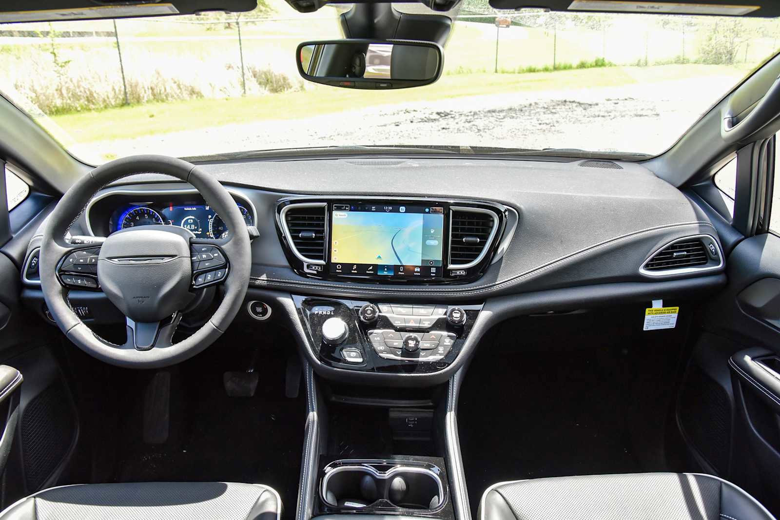 New 2027 Chrysler Pacifica Limited AWD/4WD image 18