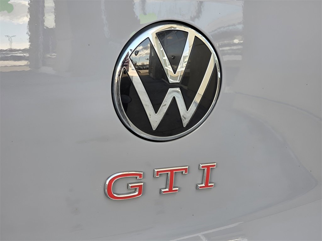 Used 2022 Volkswagen GTI SE image 13