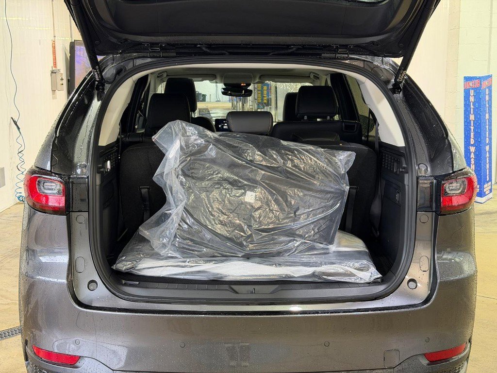 Used 2025 MAZDA CX-90 3.3 Turbo w/ Preferred Package image 4