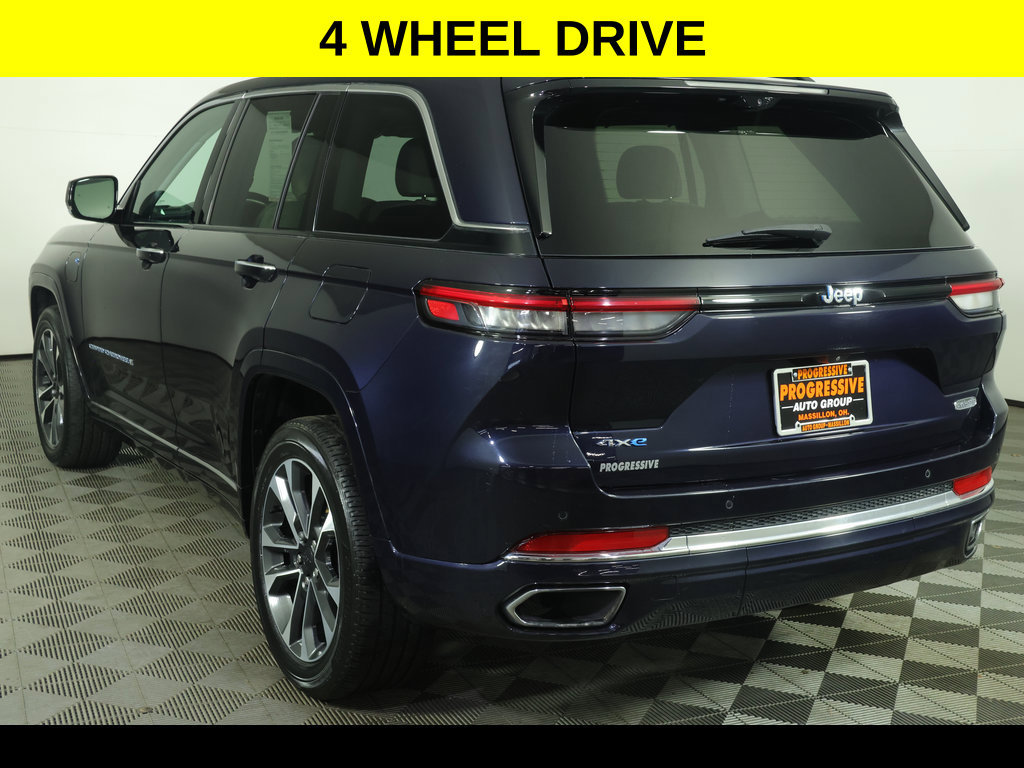 Used 2022 Jeep Grand Cherokee Overland w/ Luxury Tech Group IV AWD/4WD image 5