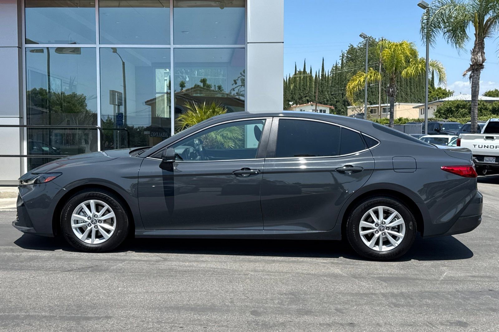 Used 2025 Toyota Camry LE FWD image 9
