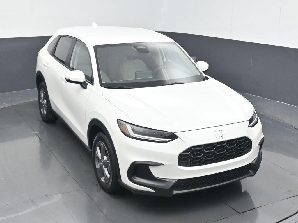 Certified 2026 Honda HR-V LX image 3