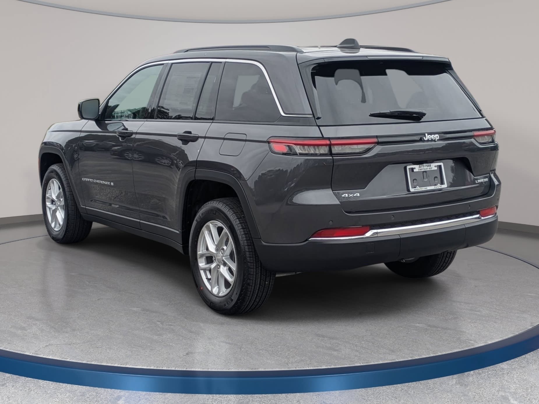 New 2026 Jeep Grand Cherokee Laredo X AWD/4WD image 7