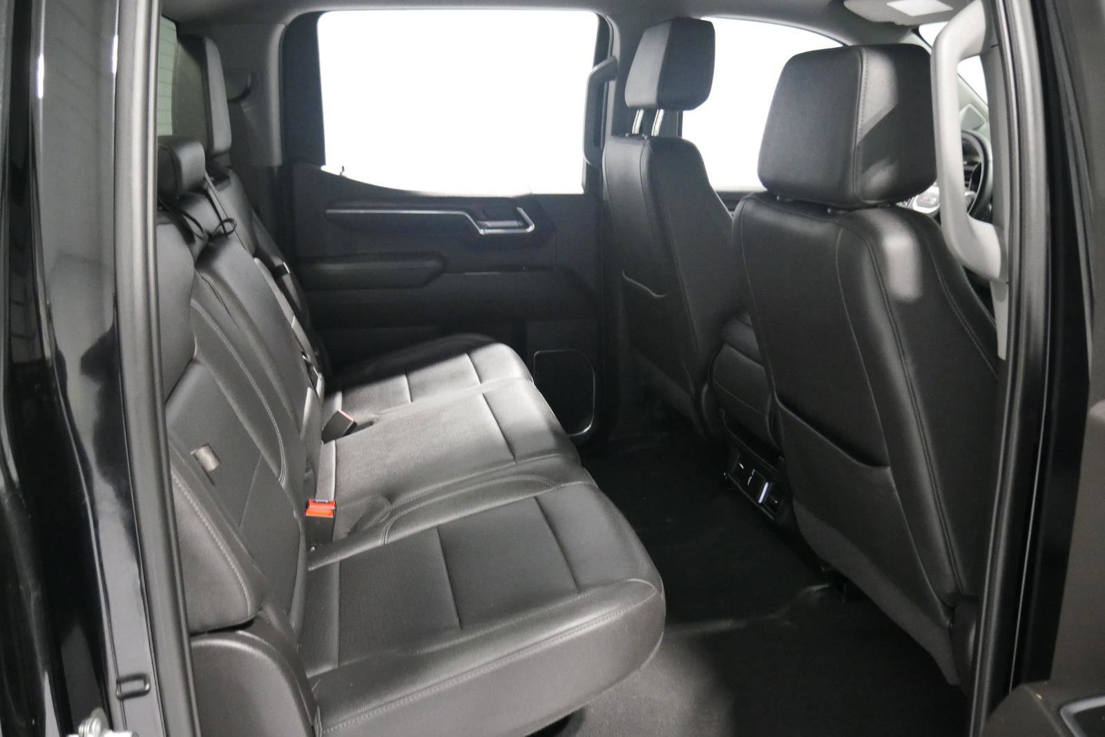 Used 2024 GMC Sierra 1500 SLT image 17